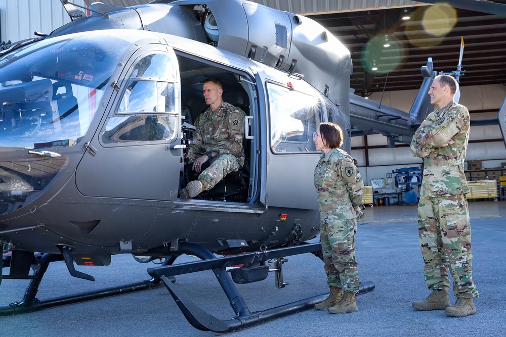 U.S. Army North Commanding General visits southern border