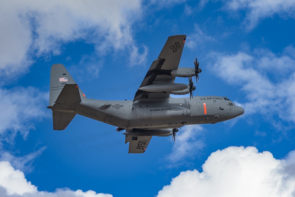 Cowboy Guard and the California Air National Guard conduct MAFFS training in Arizona