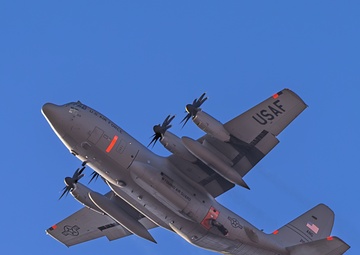 Cowboy Guard and the California Air National Guard conduct MAFFS training in Arizona