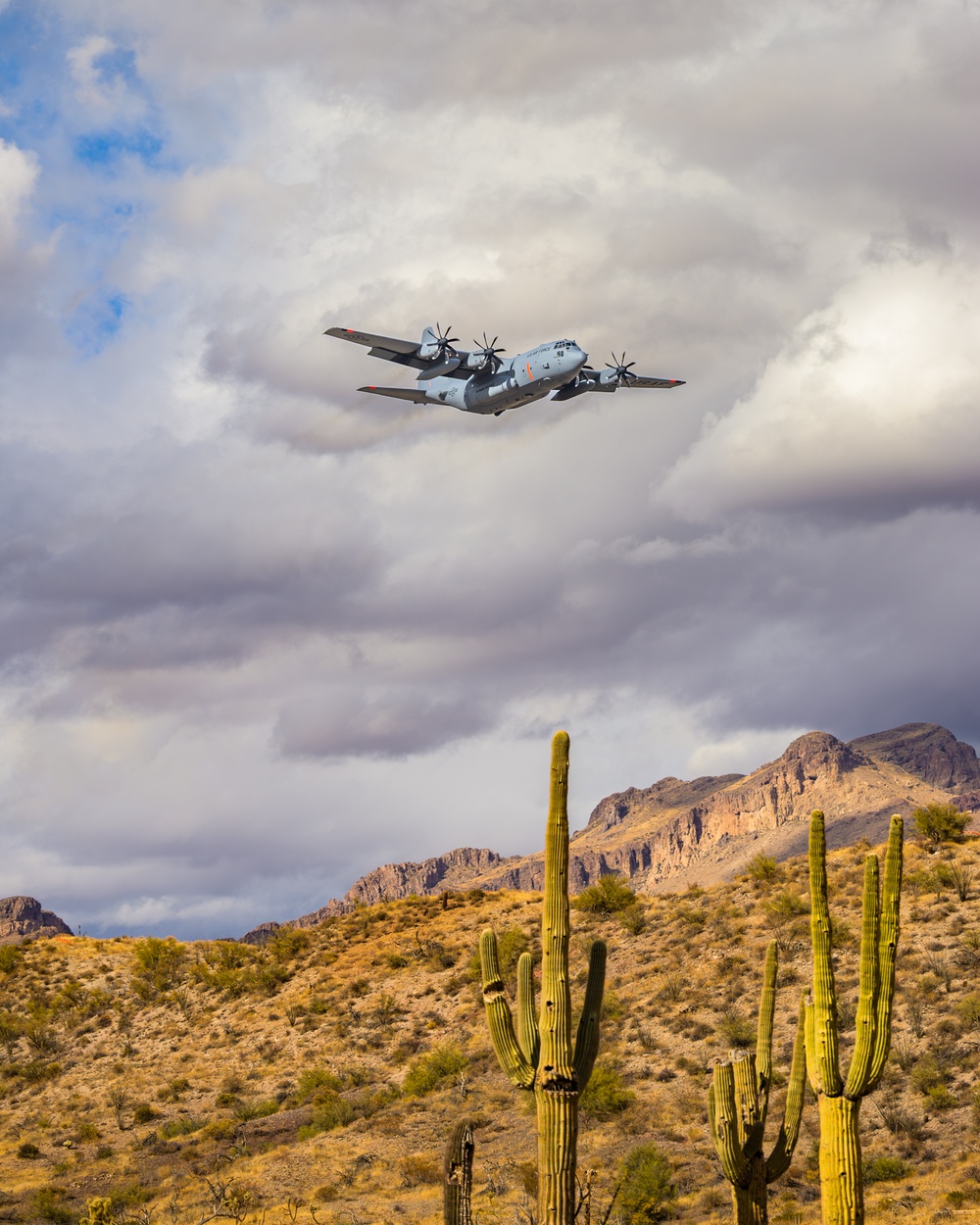 Cowboy Guard and the California Air National Guard conduct MAFFS training in Arizona