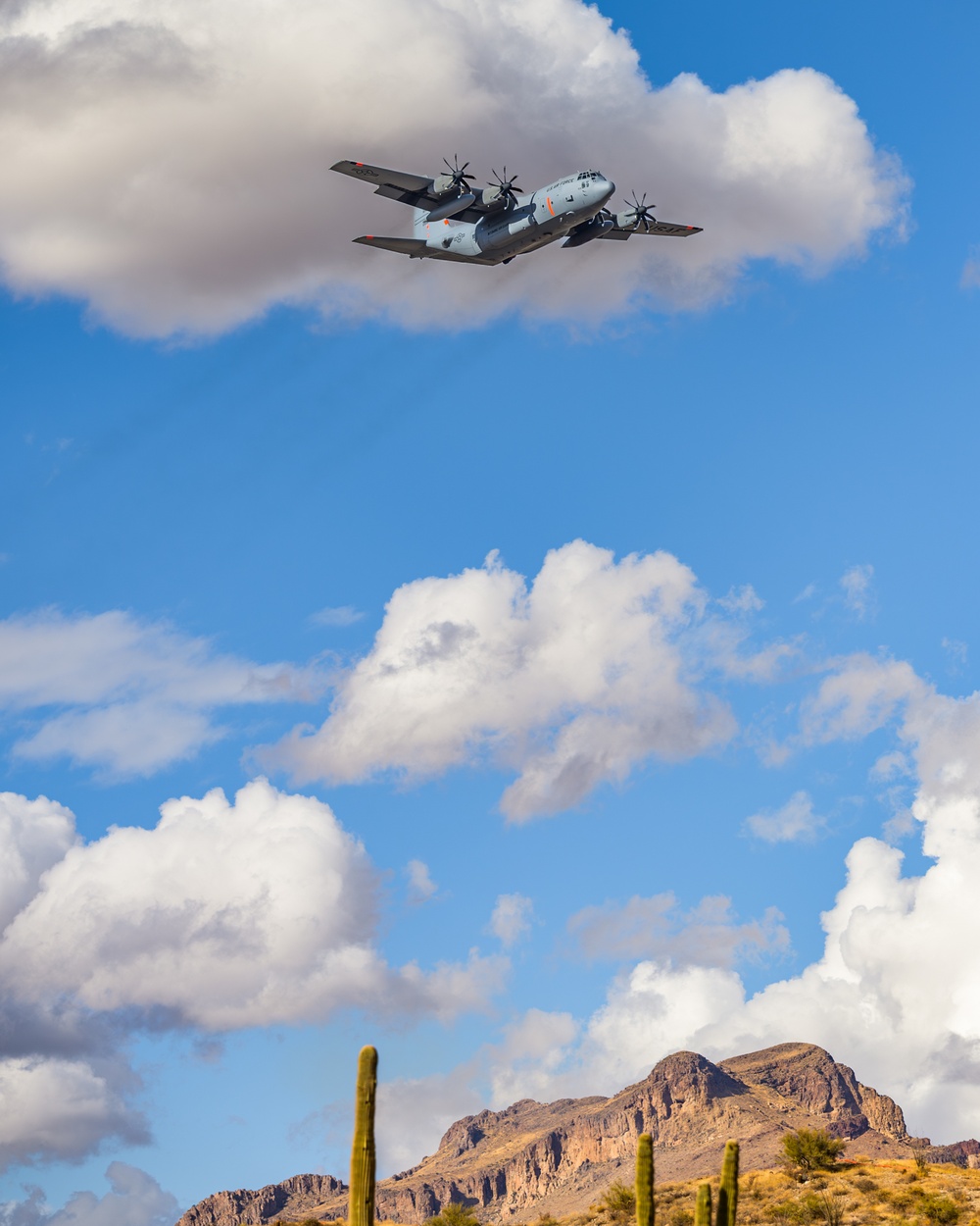 Cowboy Guard and the California Air National Guard conduct MAFFS training in Arizona