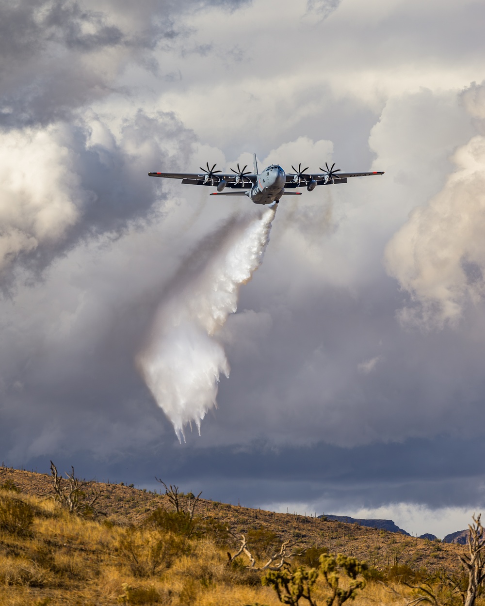 Cowboy Guard and the California Air National Guard conduct MAFFS training in Arizona