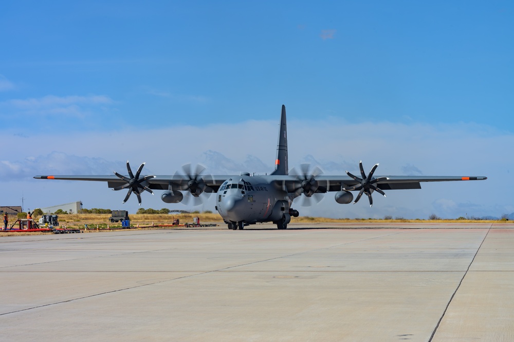 Cowboy Guard and the California Air National Guard conduct MAFFS training in Arizona