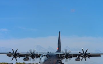 Cowboy Guard and the California Air National Guard conduct MAFFS training in Arizona