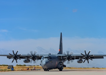 Cowboy Guard and the California Air National Guard conduct MAFFS training in Arizona