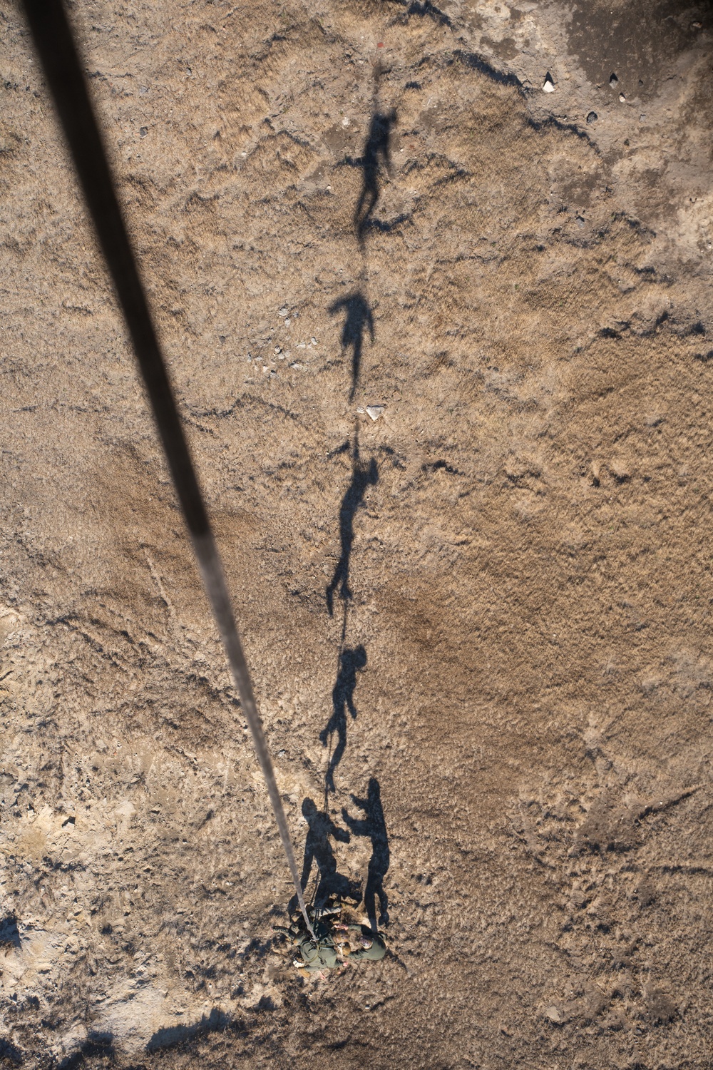 Marines prepare for deployment with insertion and extraction drills