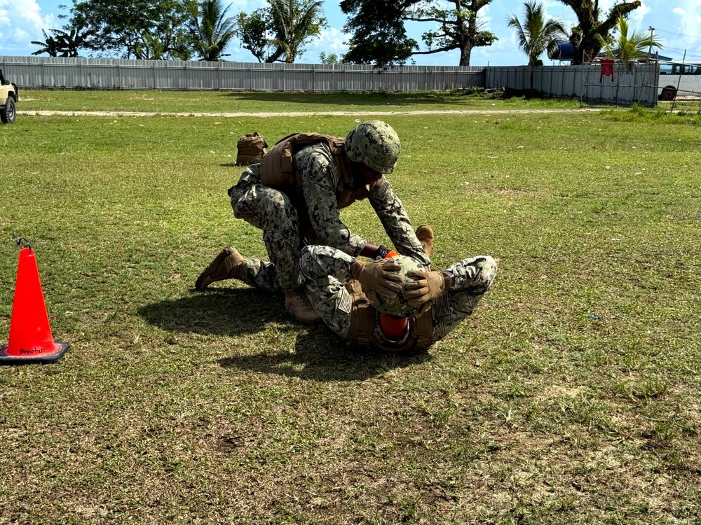 NMCB-3 conduct Combat Life-Saver training