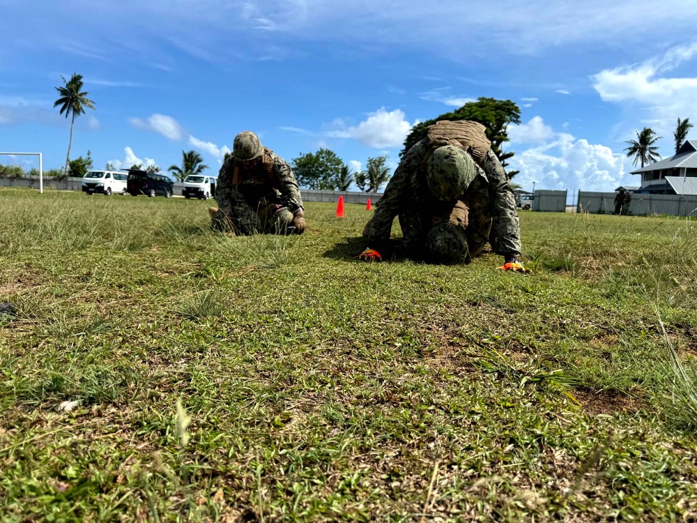 NMCB-3 conduct Combat Life-Saver training