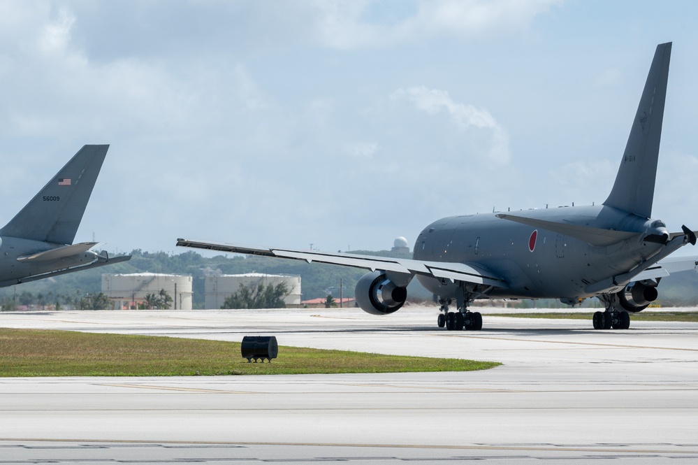 U.S. and Ally refuelers take off for CN25