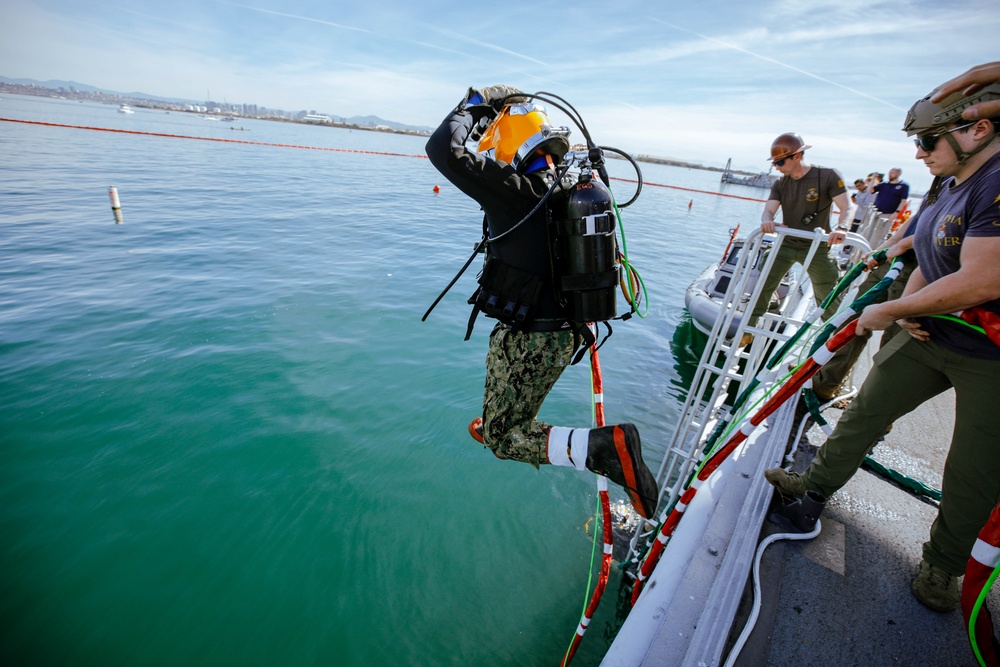 EA-18G Growler Salvage Operations