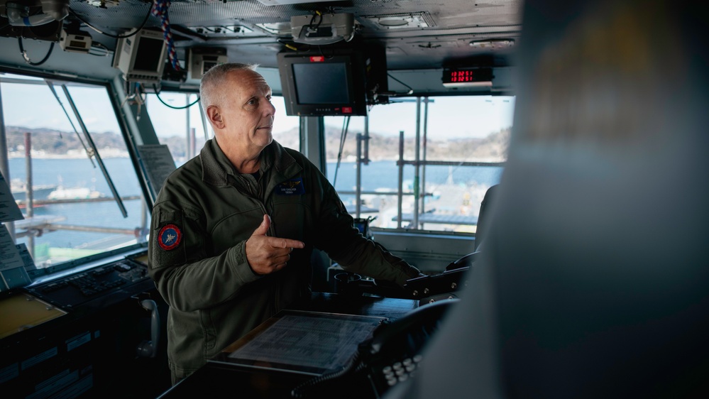 Naval Air Forces visits USS George Washington