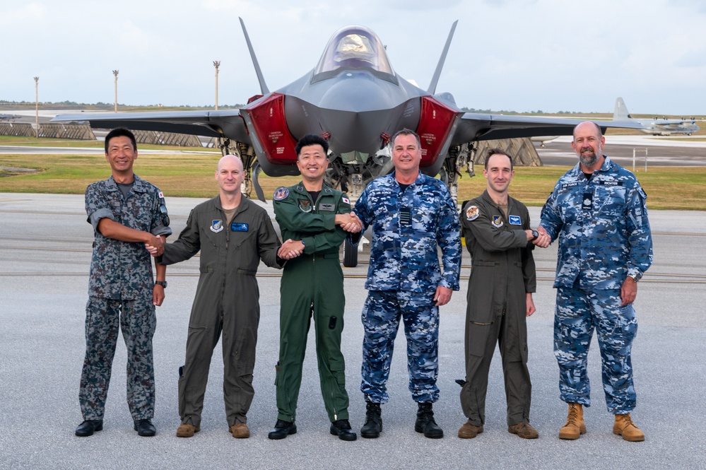 CN25 team poses for group photos