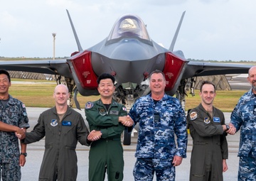 CN25 team poses for group photos