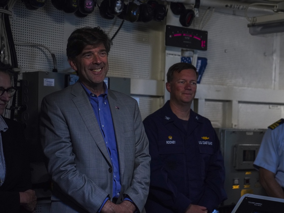 USCGC Midgett and Royal New Zealand Navy strengthen their partnership