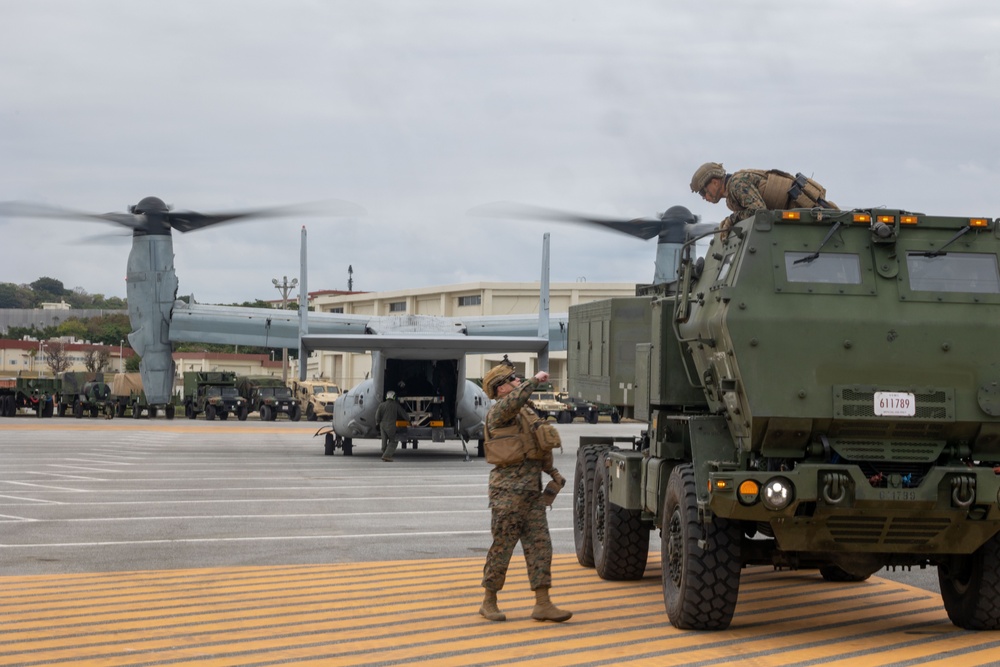 Marines resupply HIMARS via MV-22B Osprey