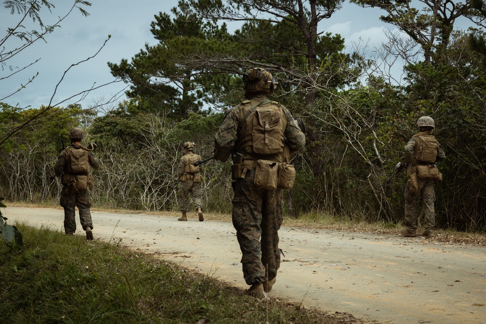 31st MEU | BLT 2/4 provides FARP security