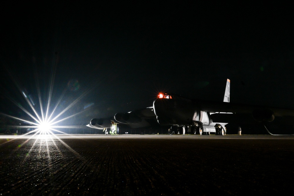 B-52 Stratofortress arrives at RAF Fairford for BTF 25-2