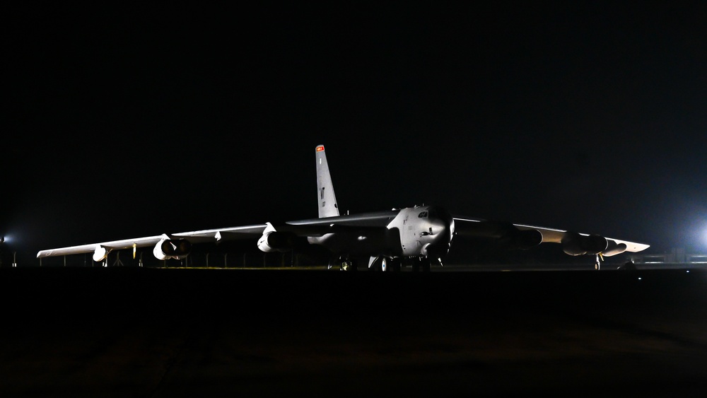 B-52 Stratofortress arrives at RAF Fairford for BTF 25-2