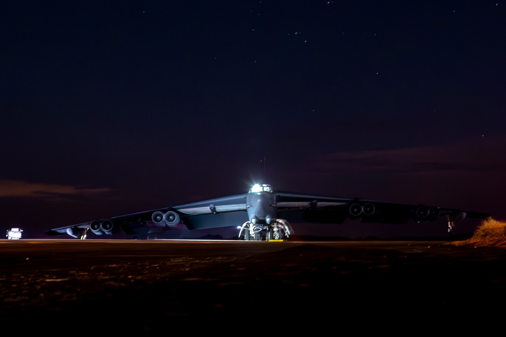 B-52 Stratofortress arrives at RAF Fairford for BTF 25-2