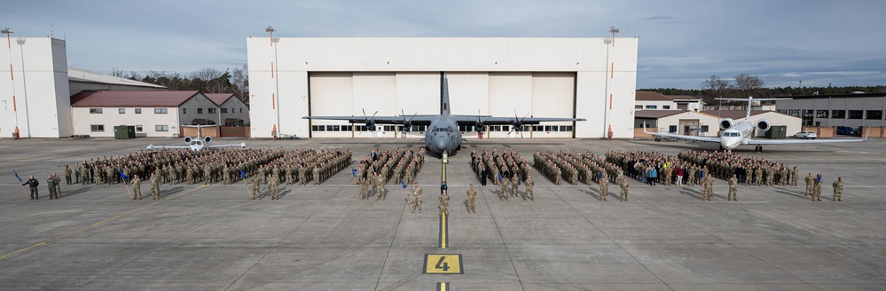 86 Airlift Wing group photo