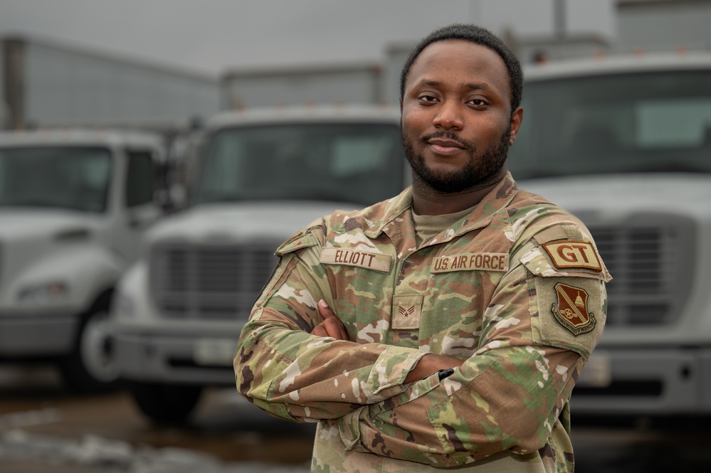 Hero behind wheels: Airman's road to presidential support