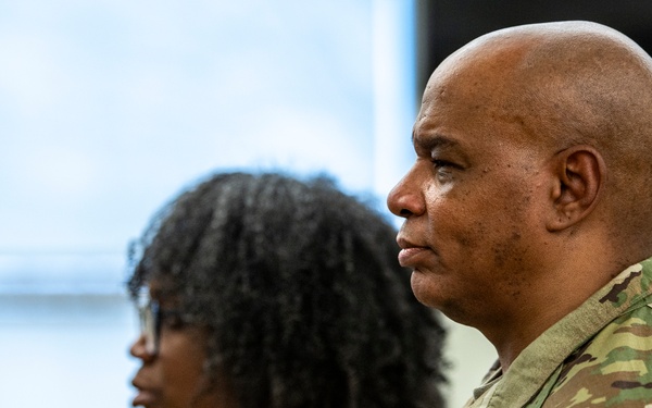 Captain Lee promotes