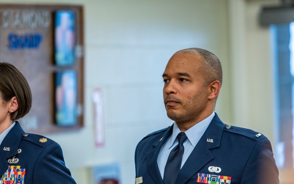 Captain Lee promotes