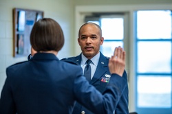 Captain Lee promotes [Image 19 of 31]