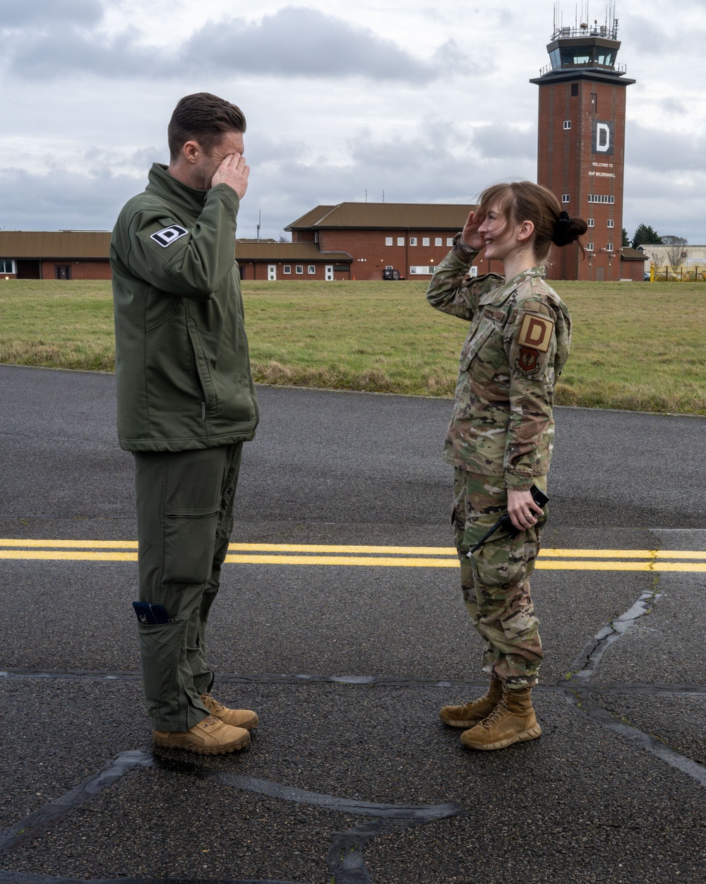 100th ARW command team integrates with 100th OSS