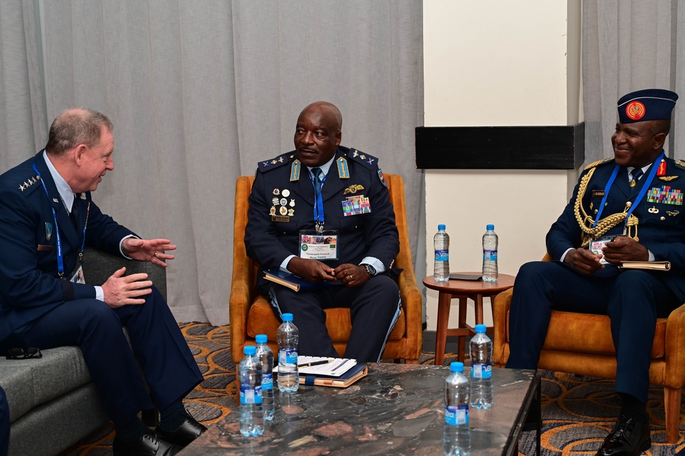 Gen Hecker Meets with Nigerian and Zambian Delegates