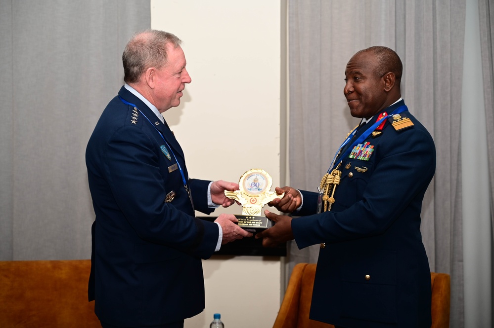 Gen Hecker Meets with Nigerian and Zambian Delegates