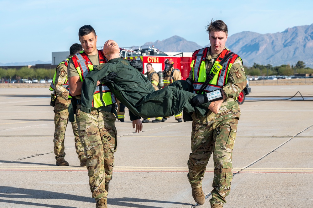 DM Airmen participate in Major Accident Response Exercise