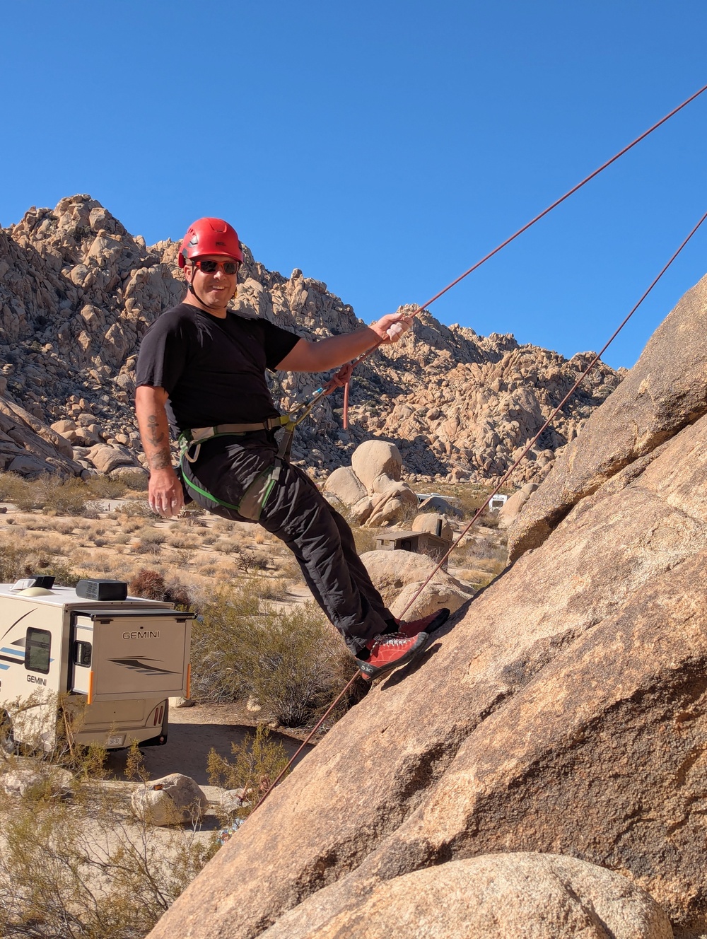 NMRTC Twentynine Palms Sailors build resiliency in the Joshua Tree desert