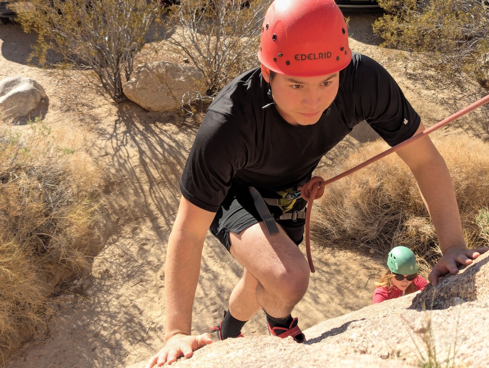 NMRTC Twentynine Palms Sailors build resiliency in the Joshua Tree desert