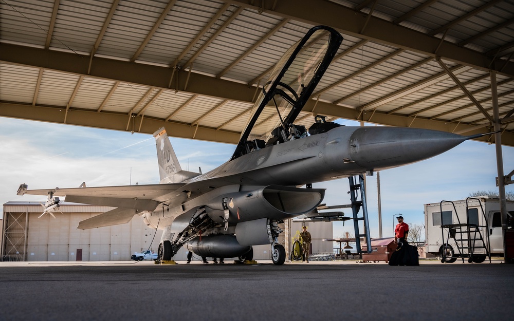 Full Circle: Maj. Alley’s Final Flight at Luke AFB