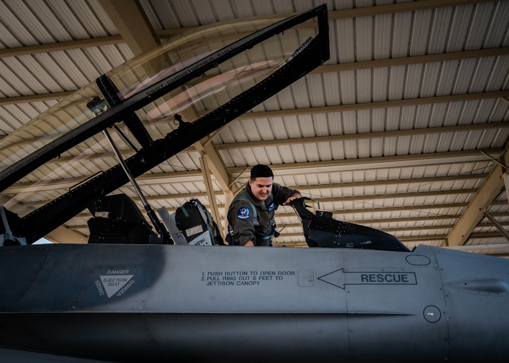 Full Circle: Maj. Alley’s Final Flight at Luke AFB