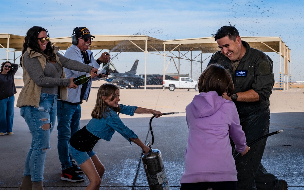 Full Circle: Maj. Alley’s Final Flight at Luke AFB