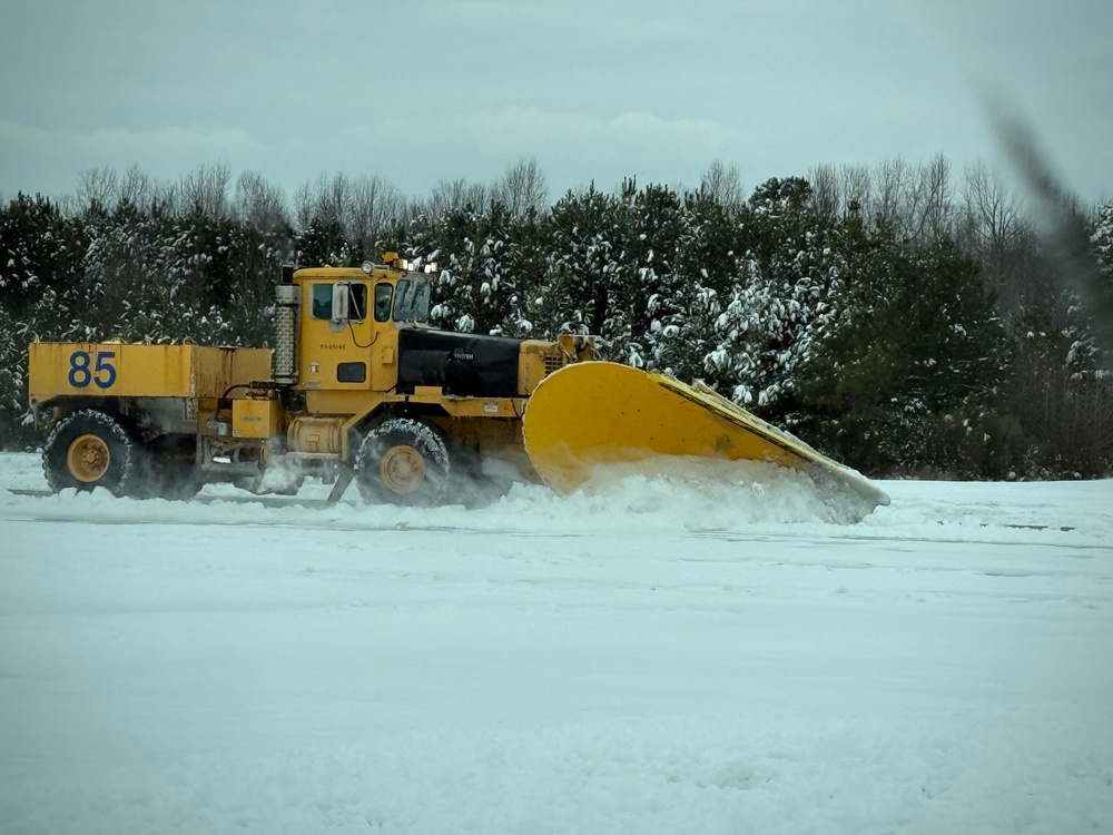 NAS Oceana personnel keep master jet base mission-ready during record snowfall