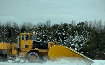 NAS Oceana personnel keep master jet base mission-ready during record snowfall