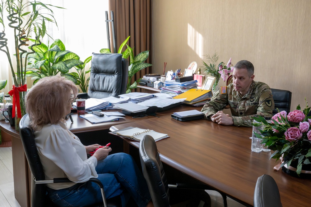 USAG Black Sea Commander Meets with MK Mayor