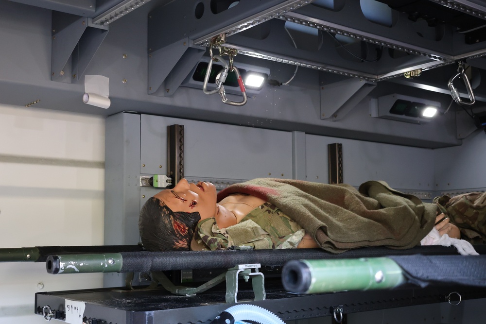 Fort Novosel Soldiers get hands-on with tomorrow’s Medical Evacuation aircraft cabin