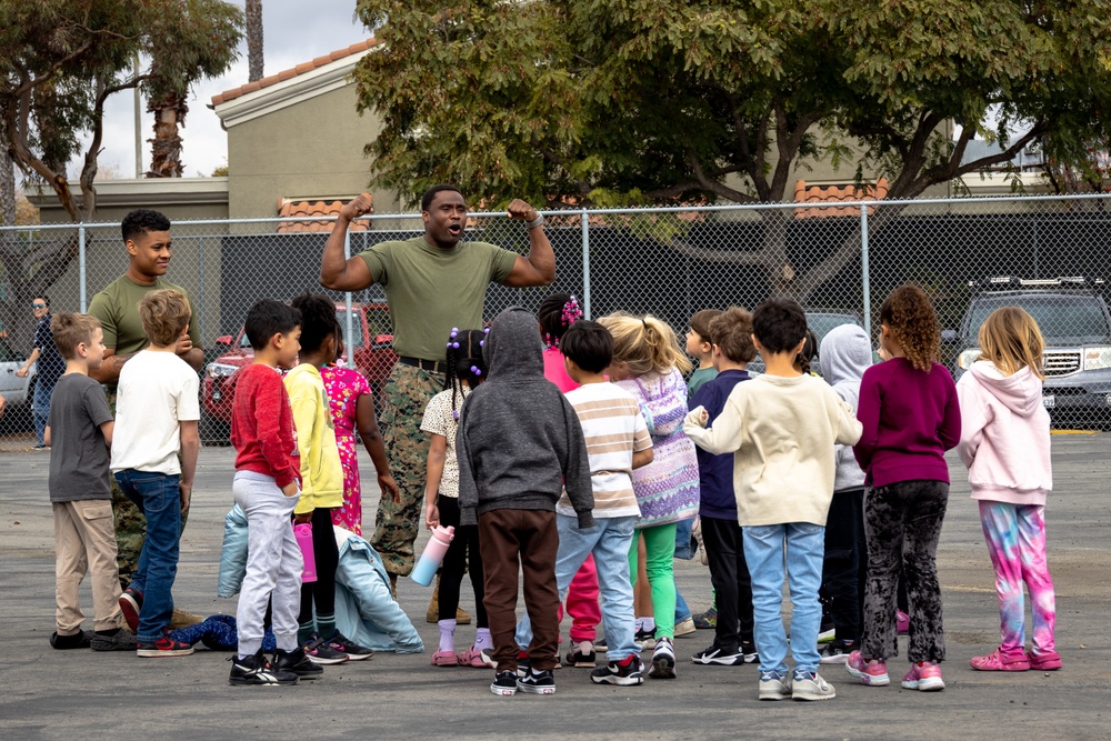 3rd MAW Marines conduct boot camp recess at Doris Miller Elementary