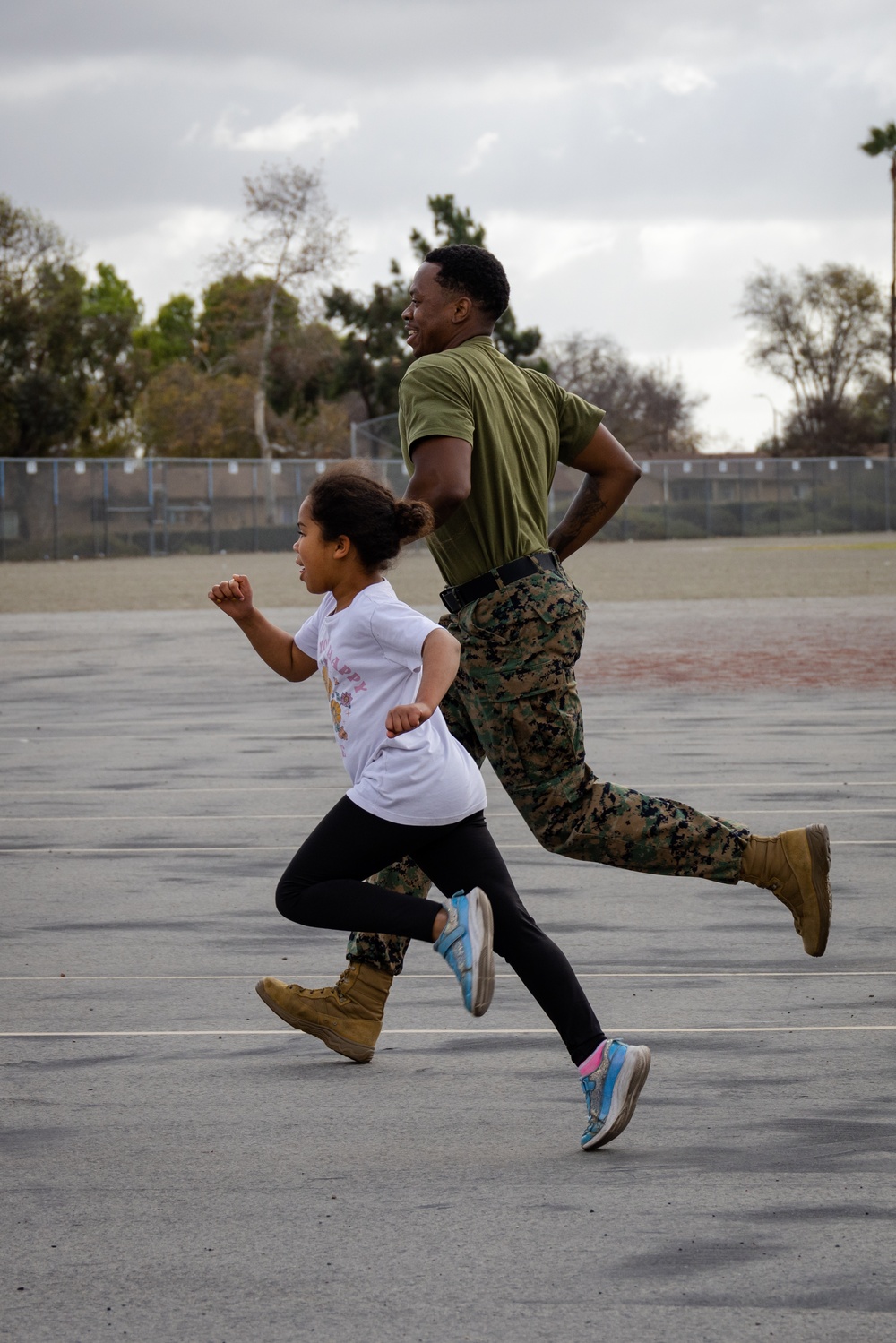 3rd MAW Marines conduct boot camp recess at Doris Miller Elementary