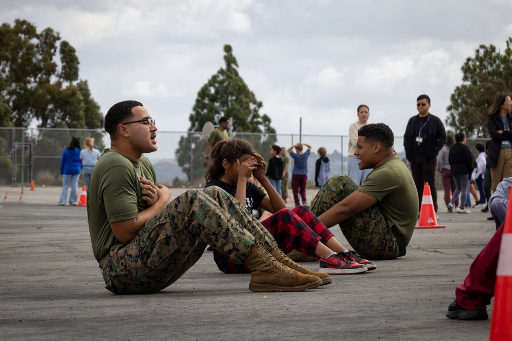 3rd MAW Marines conduct boot camp recess at Doris Miller Elementary