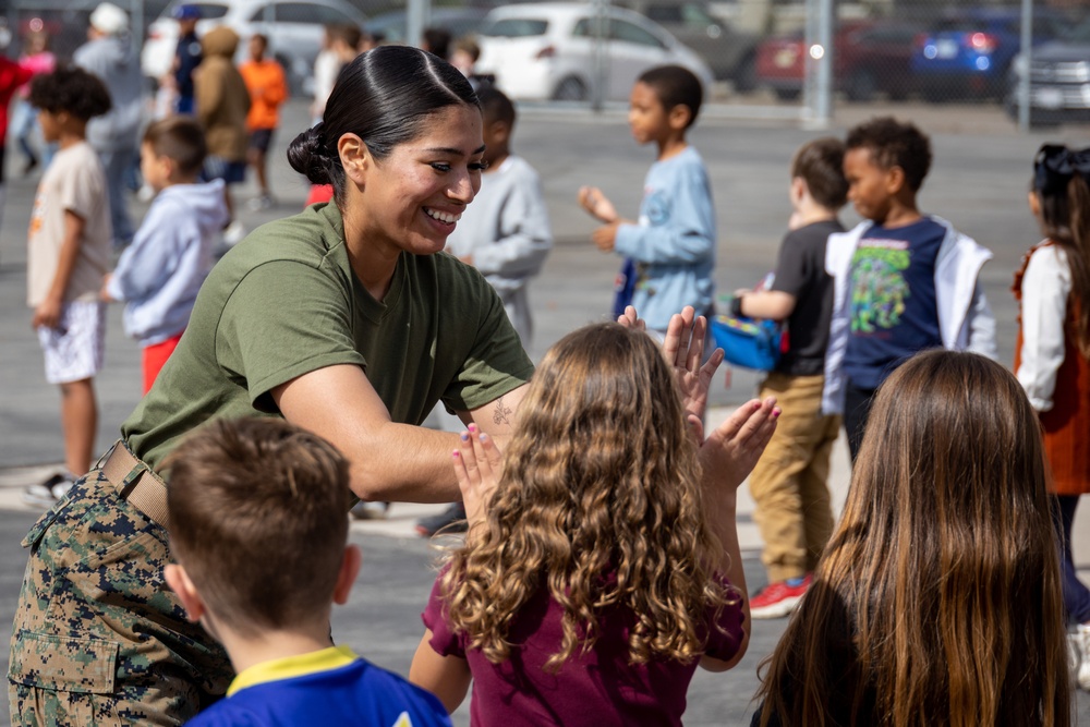 3rd MAW Marines conduct boot camp recess at Doris Miller Elementary