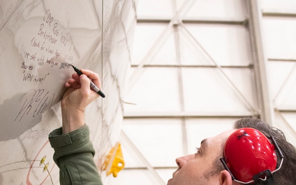 The Last Goodbye to the P-3C Orion from NASWI