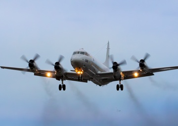 The Last Goodbye to the P-3C Orion from NASWI