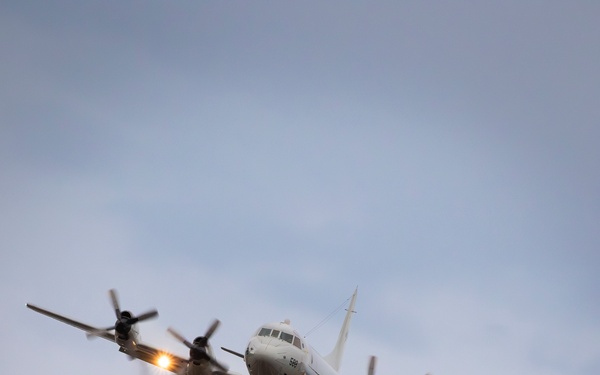 The Last Goodbye to the P-3C Orion from NASWI