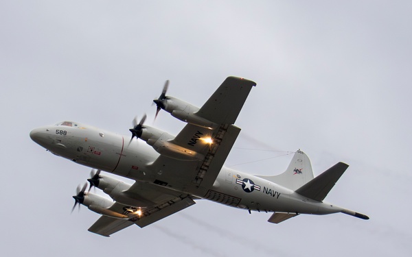 The Last Goodbye to the P-3C Orion from NASWI