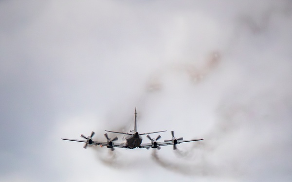 The Last Goodbye to the P-3C Orion from NASWI